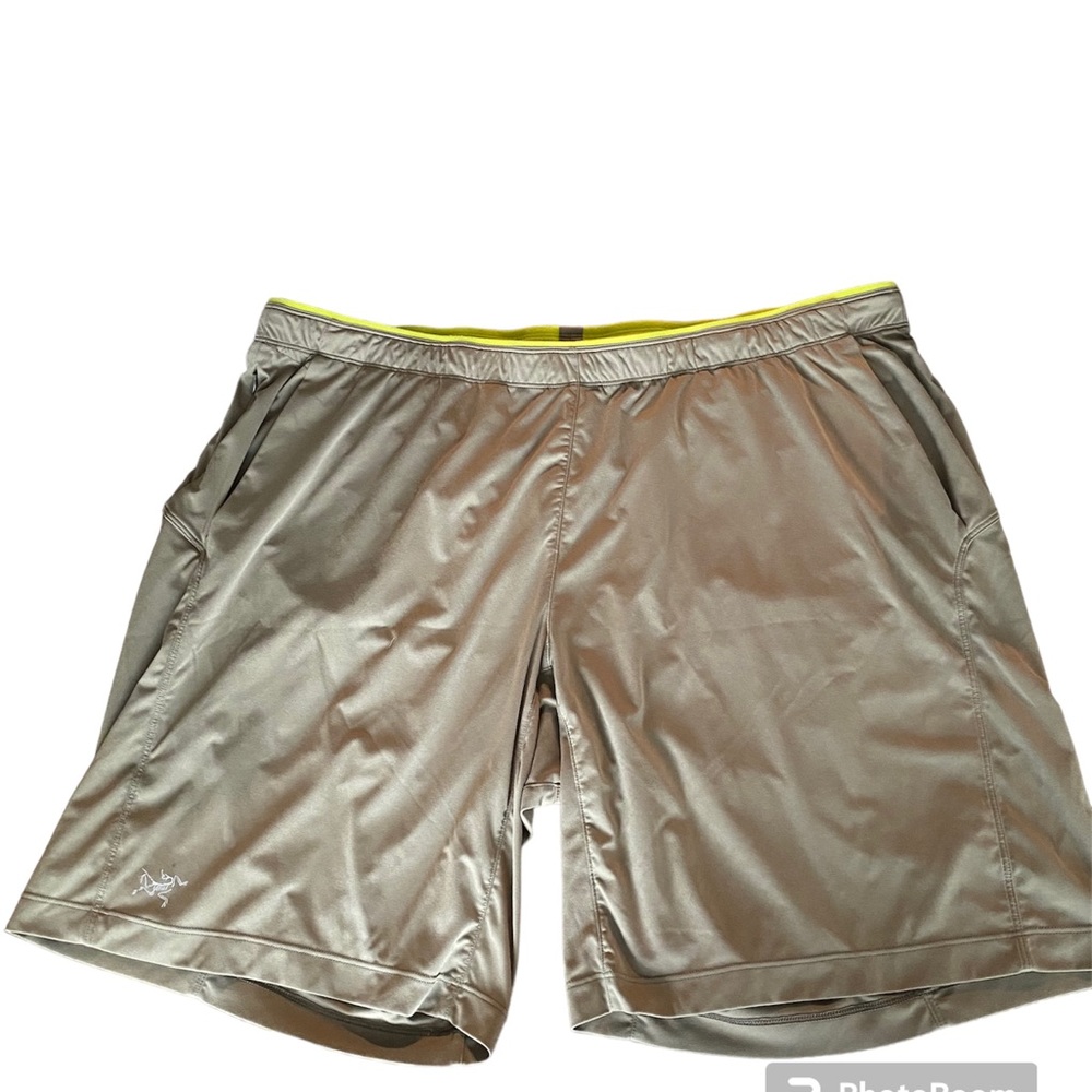 arc'teryx men sport shorts